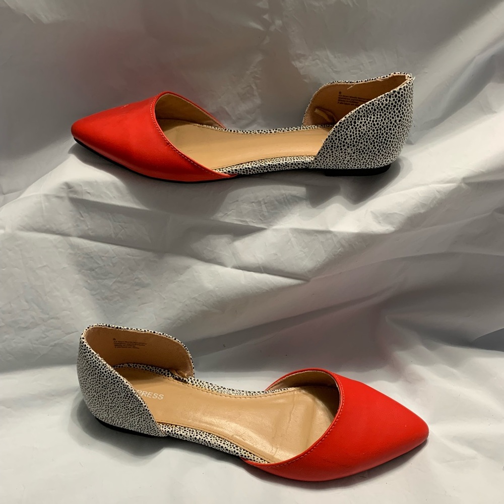 Orangey/Pink Black/White Flats